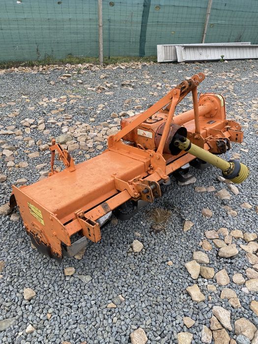 Freza , grapa rotativa grapa 1.8 m pentru tractor