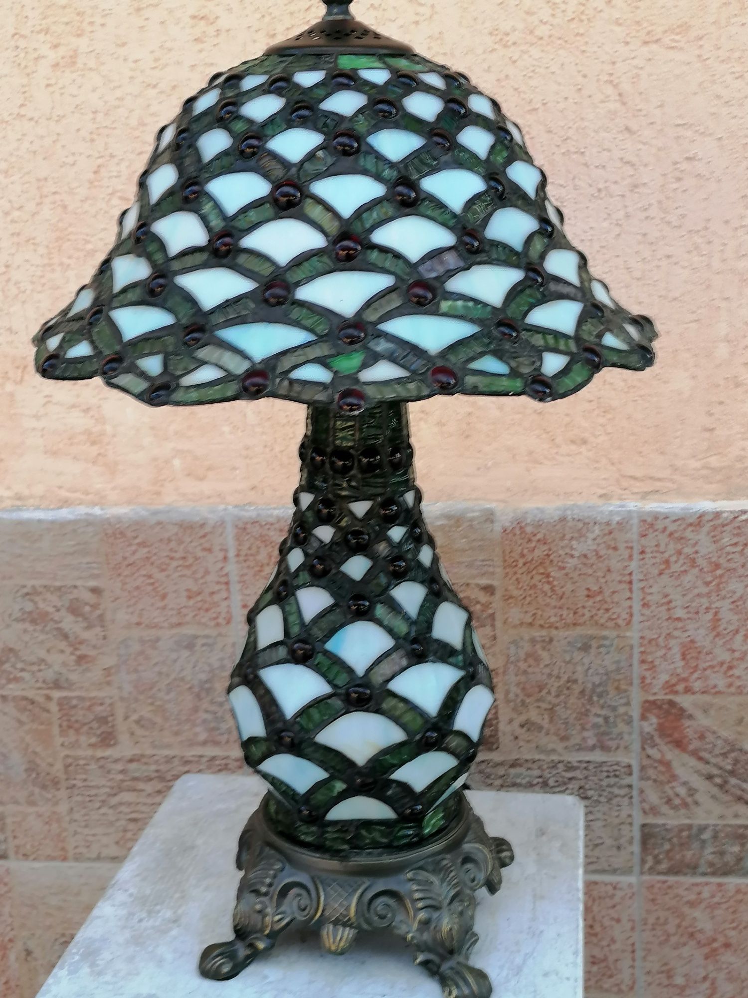 Lampa Tiffany lucrata manual