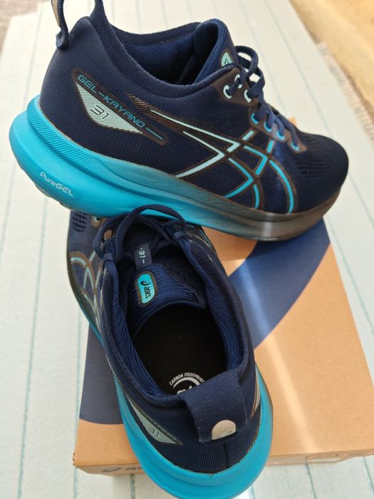 Vând adidași kayano 31