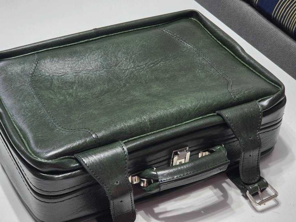 Geanta vintage verde din piele
