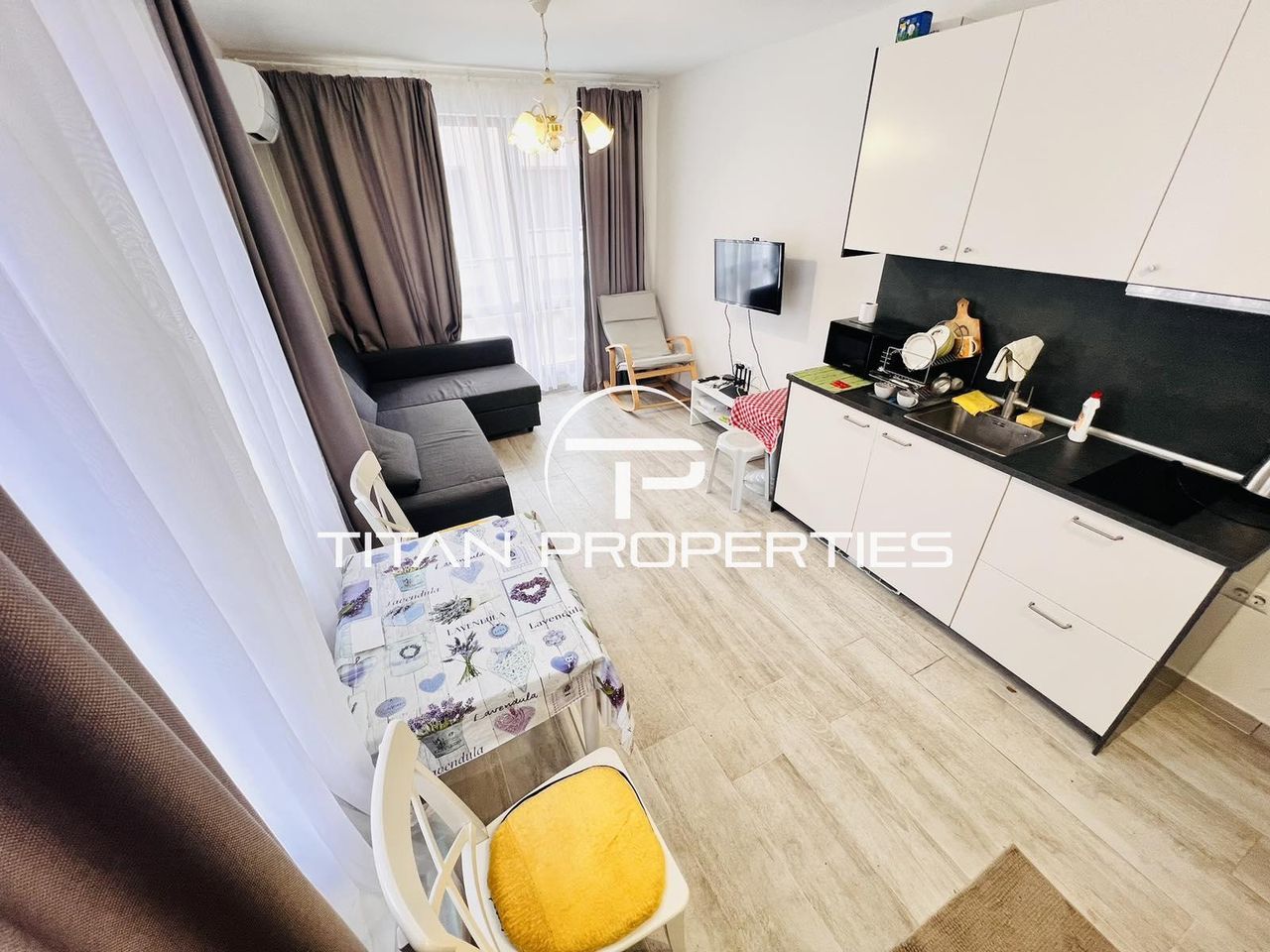Продава се Едностаен апартамент в Бургас, Сарафово - 37 кв.м за 1865 €/кв.м - Снимка #2