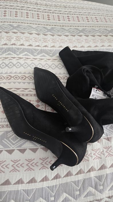 Демисезонные ботфорты Zara