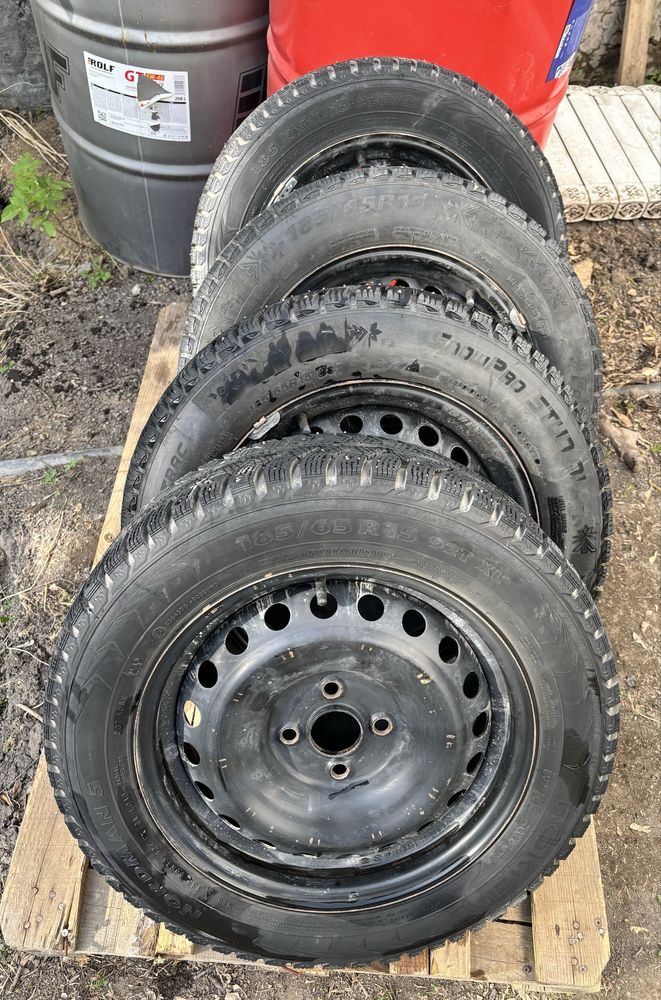 Шины зимние шипованные 185/65 R15