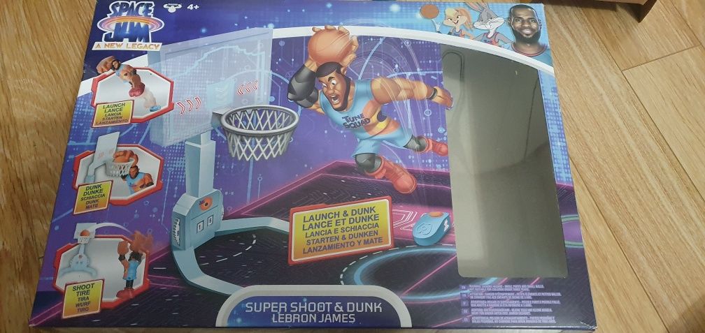 Space Jam Super Shoot&Dunk, LeBron James