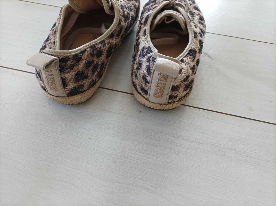 Дамски еспадрили Guess