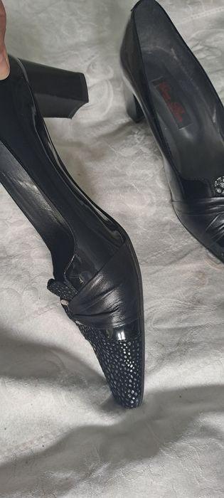 Pantofi eleganți din piele naturală, mărimea 40,5, Italia, cu toc