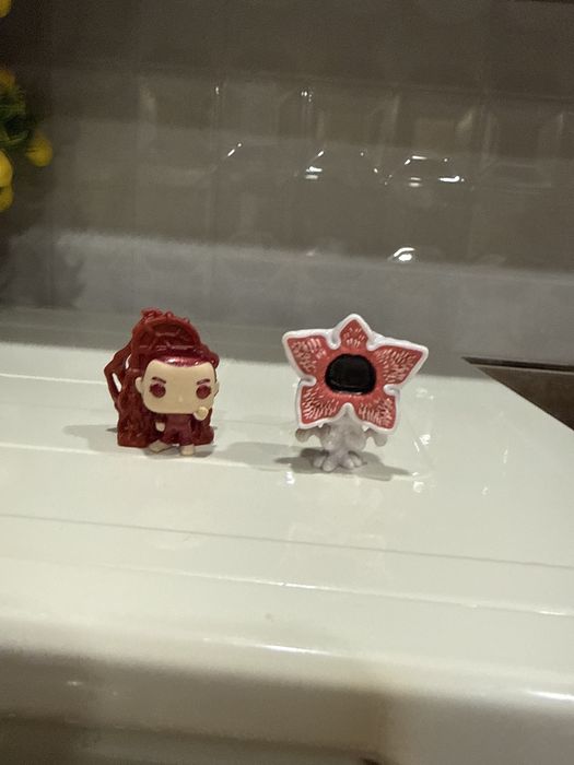 Kinder joy “Stranger things"  Макс из изнанки и Демогоргон