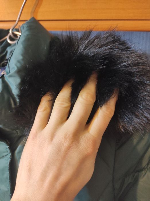 Geacă de iarnă nouă , cu etichetă, călduroasă, lungime medie