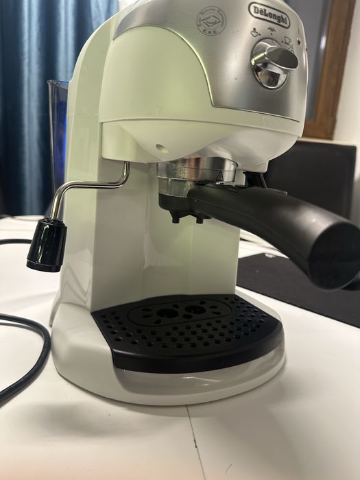 Espresor cafea DeLonghi