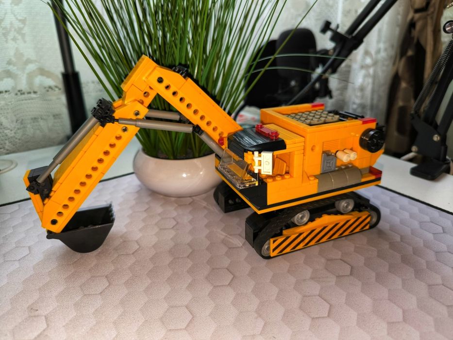 Lego - Excavator