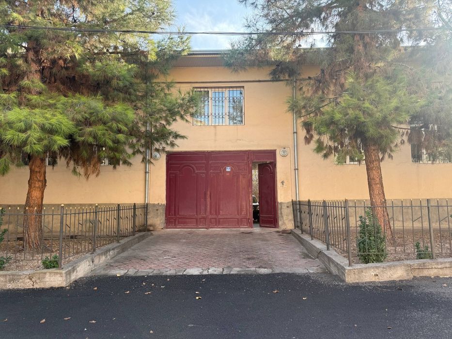 Просторный дом в Учтепе — идеален для большой семьи или двух семей