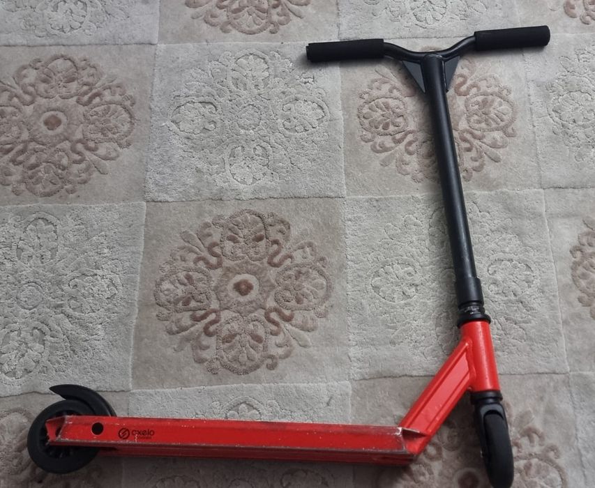 Trotineta Freestyle rosie pentru Copii