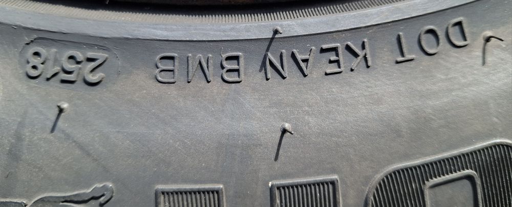 Продавам комплект зимни гуми 195/65/15 с джанти за фолцваген