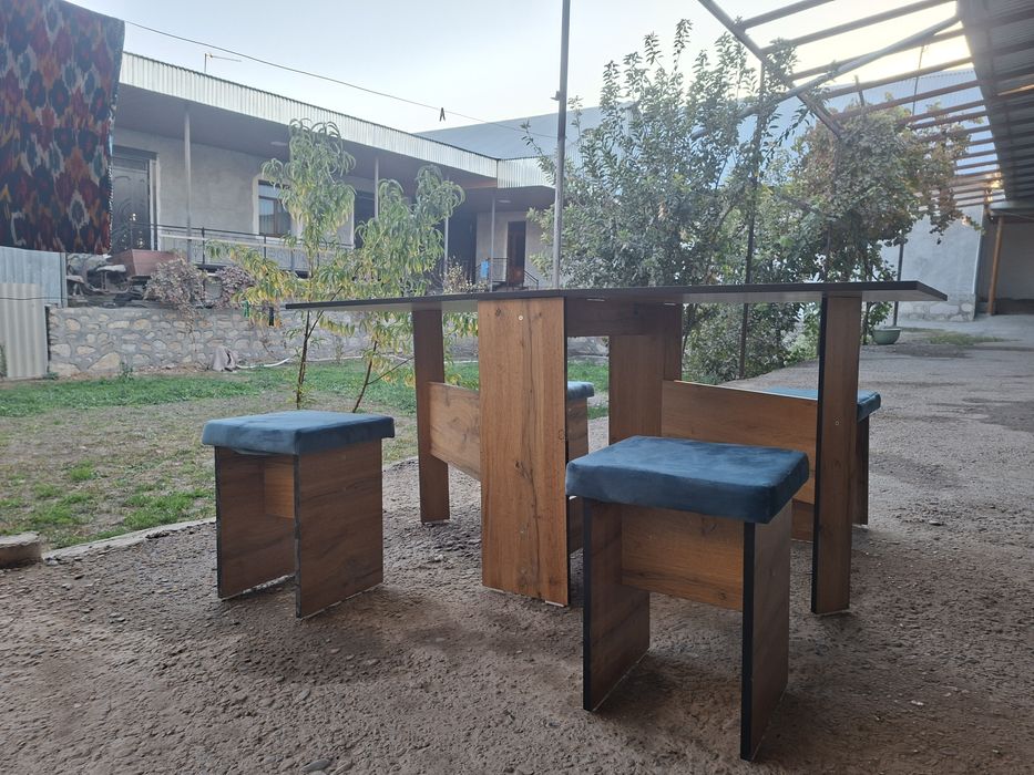 Yigʻiladigon stol kamplekt