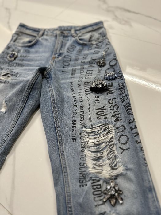 ZARA дънки с декоративни камъни и мъниста