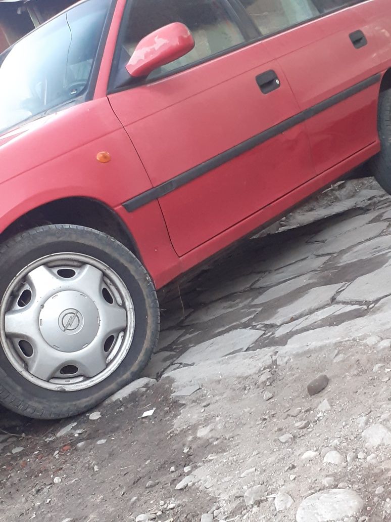 opel astra 1.6.16V на части