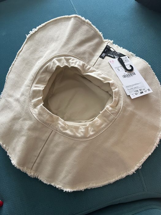 Palarie Zara Noua cu eticheta  S