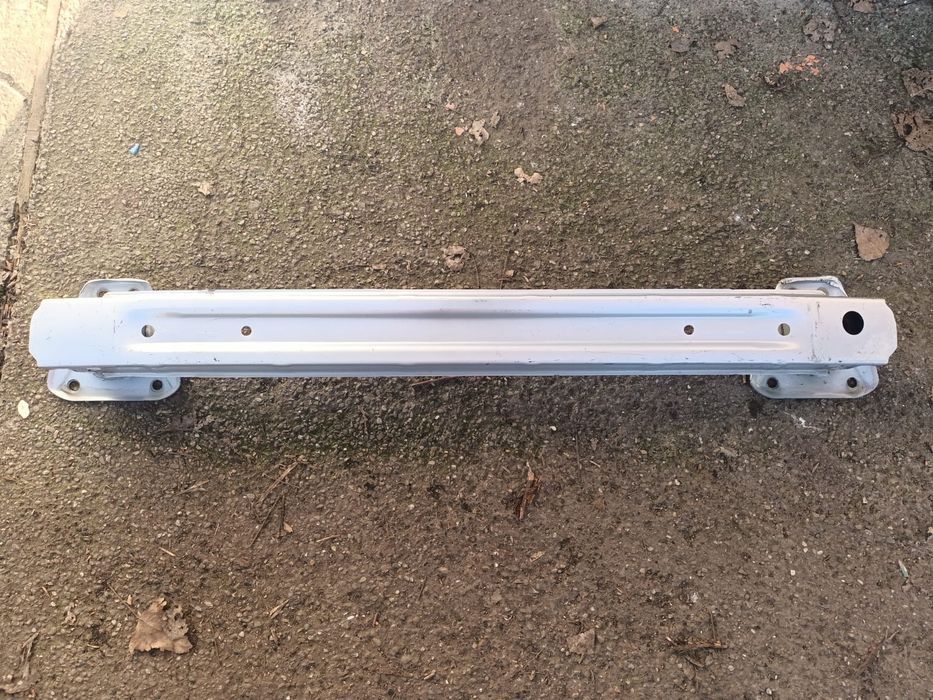 Armatura/Intaritura Spate Toyota Corolla E21 Sedan/Hatchback