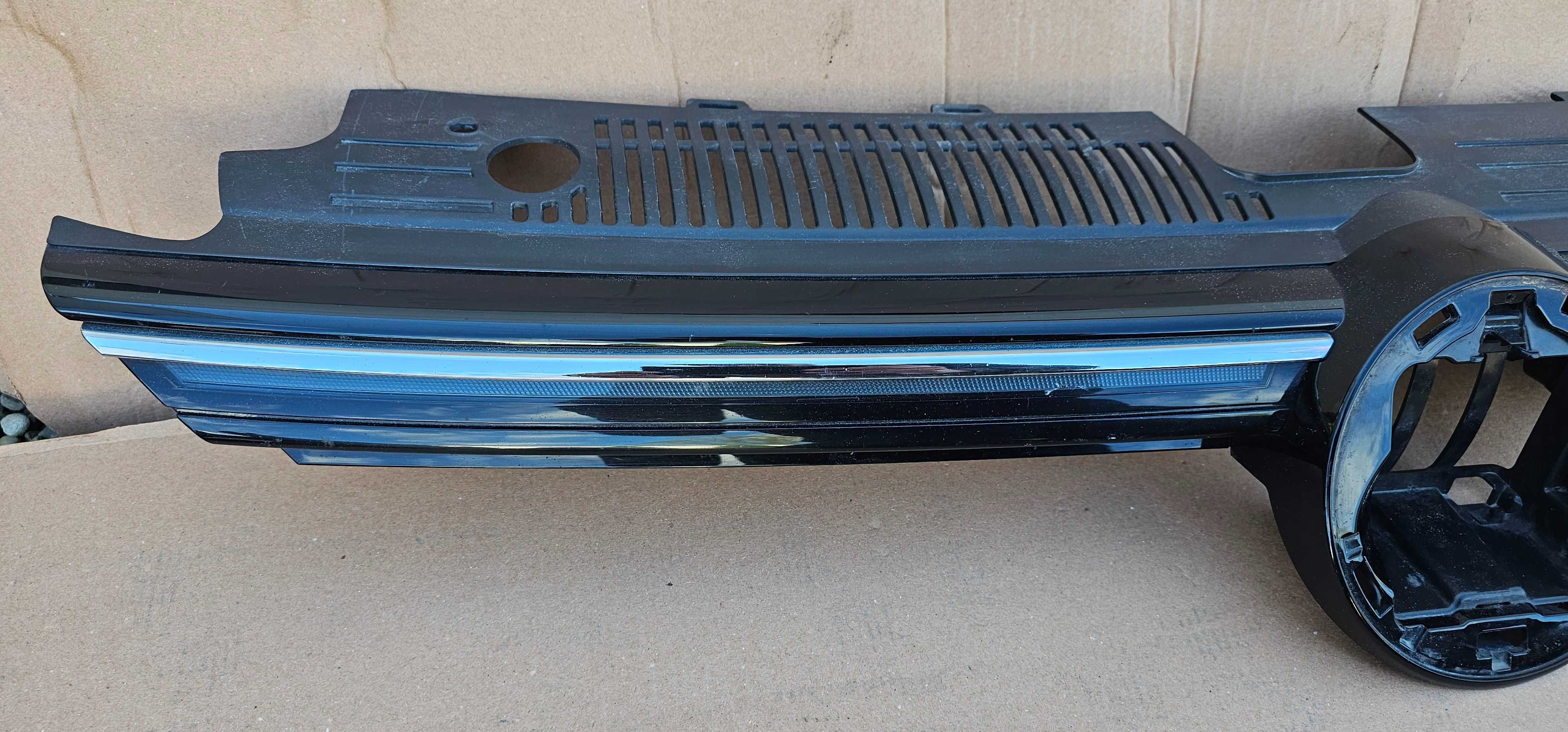 Grila radiator Vw Golf 8 2020 2021 2022 2023