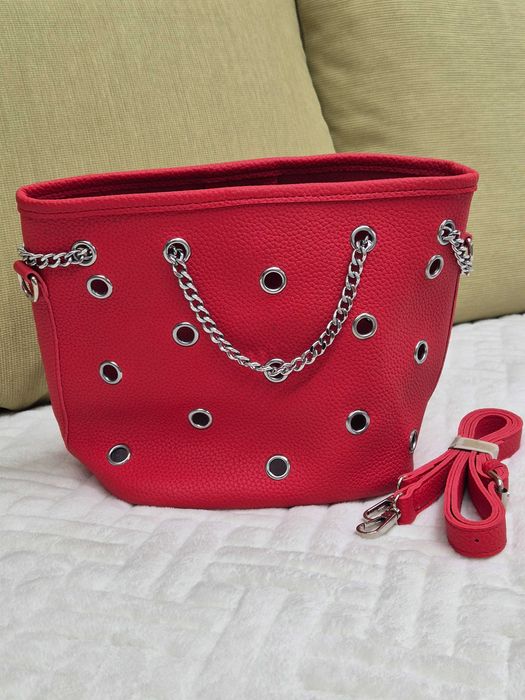 Дамска чанта чисто нова