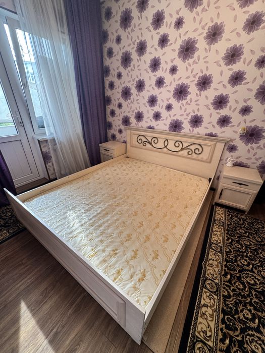 Кровать двухспальная бу