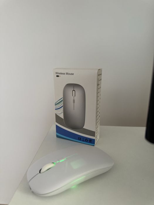 Mouse fara fir cu acumulator incorporat led