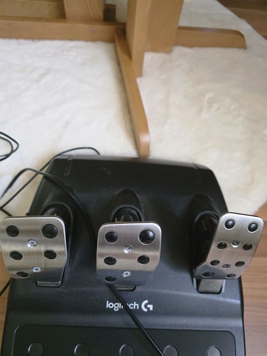 Set Logitech G29 Volan + Pedale + Schimbător pentru PC - Stare excelen