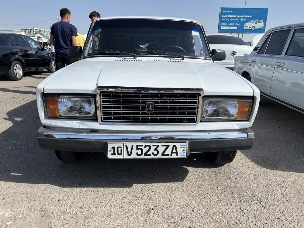 lada vaz 2107 srochna sotiladi