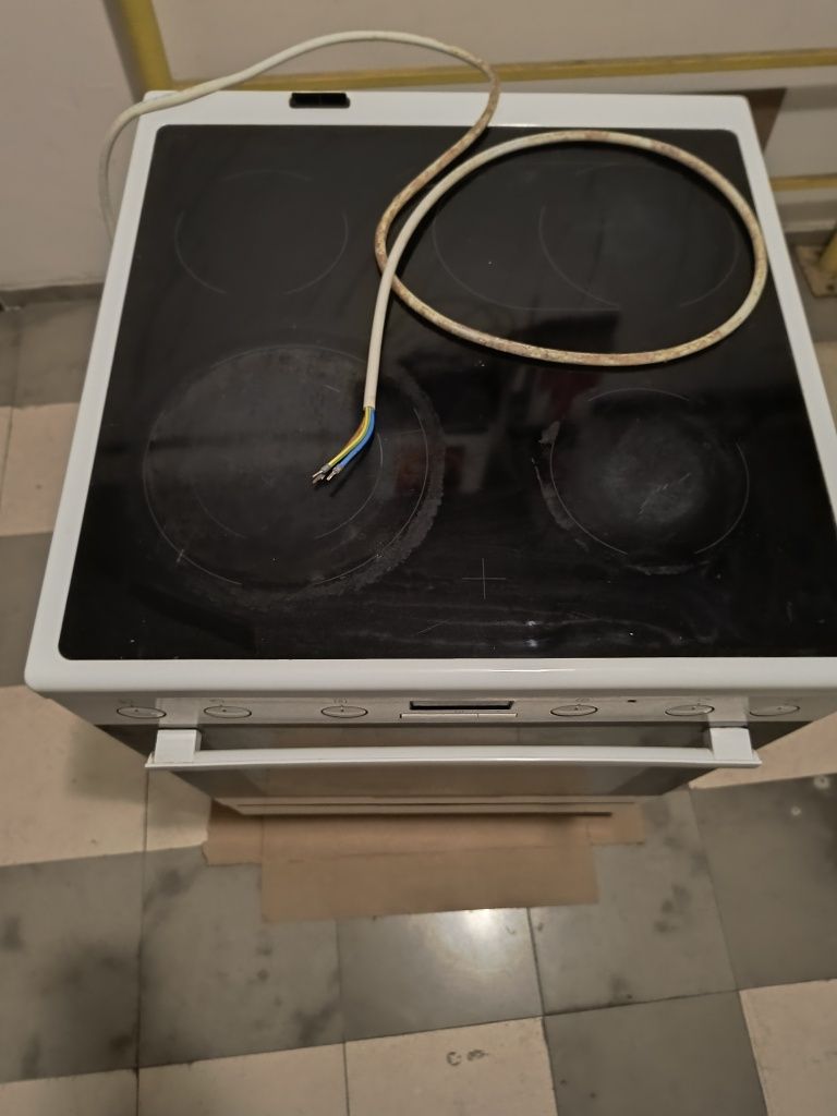 Готварска печка  ELECTROLUX EKC-6450AOW