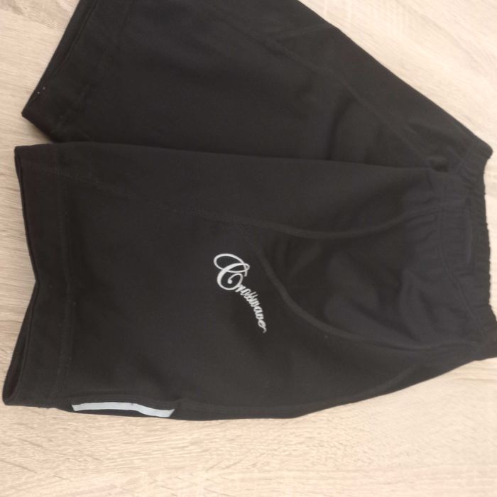 Продавам два екипа за колоездене НОВИ размер S.