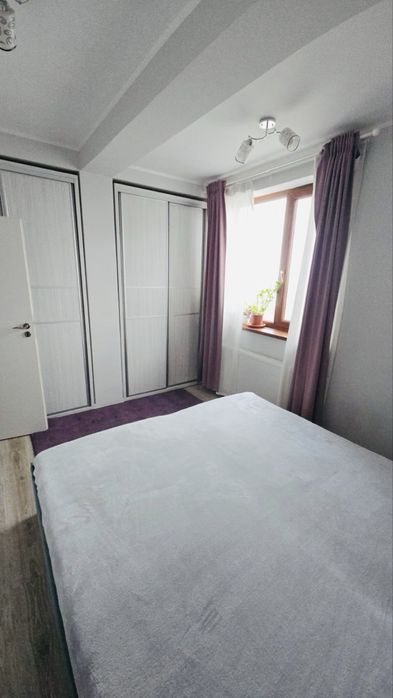 Proprietar , 3 cam complex Metropolitan Tower cu parcare privata.