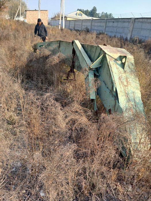 Yer tekizlash uskunasi xolati eski ketmonini olingan qolgan j