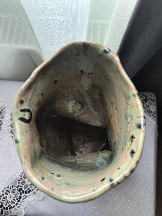 Vază și platou din ceramică