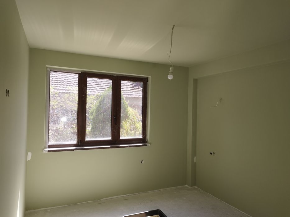 Боядисване, декоративни мазилки, фина шпакловка и всякакви корекции