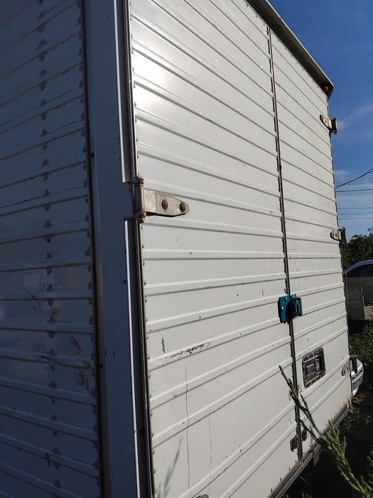 Vând cub, Renault Mascot