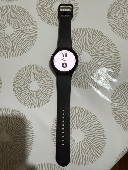 Продам самсунг галакси вотч 4