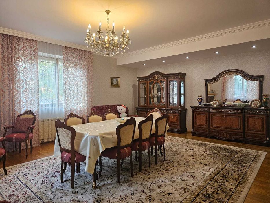 Продам дом 405 кв.м., Жуковского