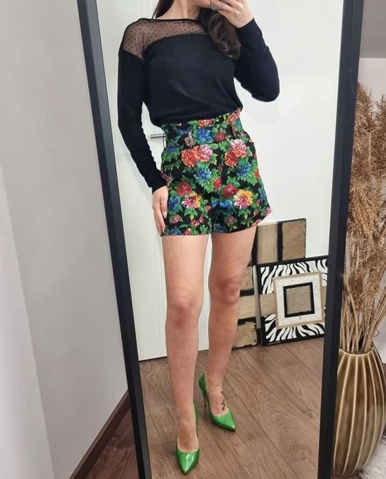 Pantaloni scurti Zara