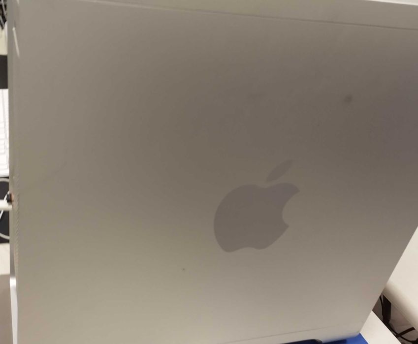 Apple MacPro 5.1, 2xXeon X5650, 32GB, Fusion 3.25TB, AMD Radeon RX 460