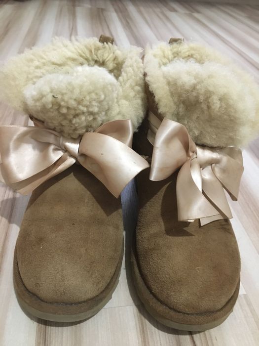ugg uri marime 37