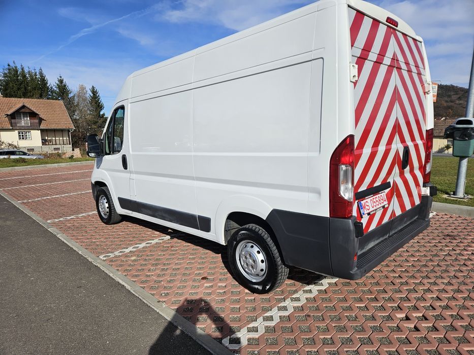 Vând Peugeot Boxer