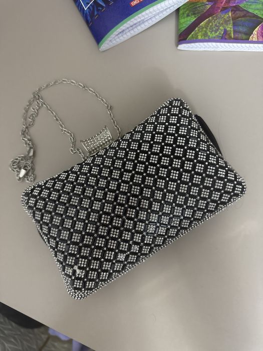 Вечерняя сумочка с камнями/клатч на цепочке