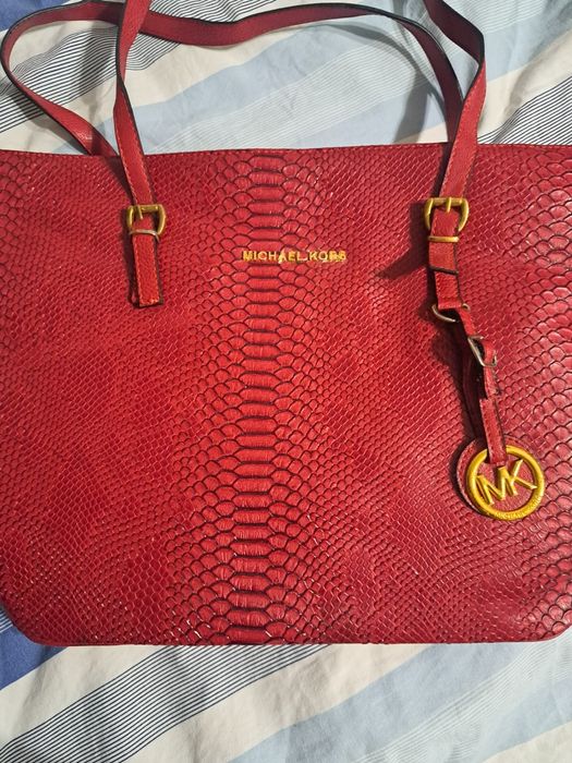 Червена дамска чанта Michael Kors