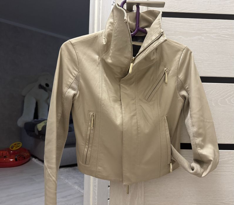 Продам куртку Elisabetta Franchi оригинал кожа