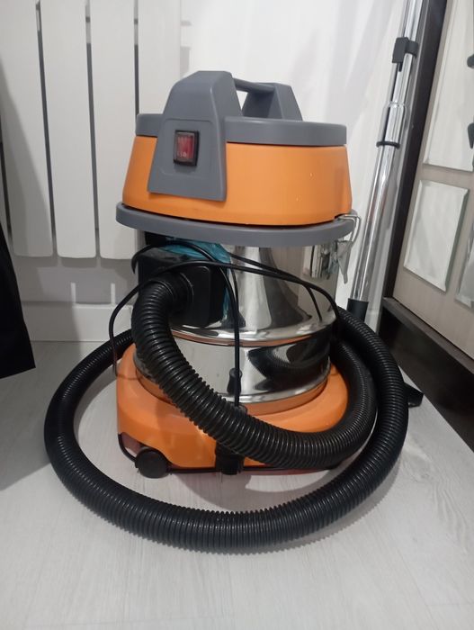 Продам стройтельный пылесос