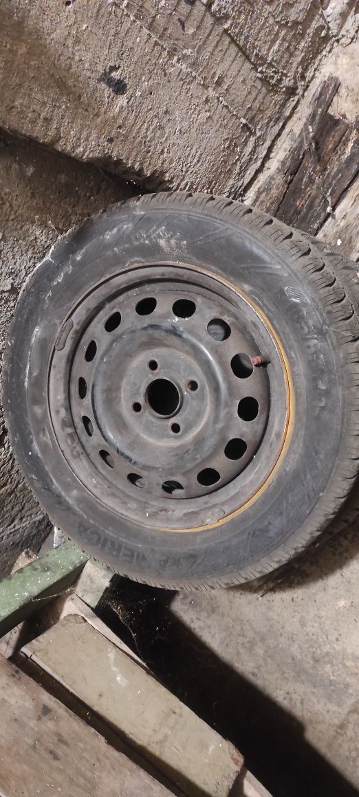 Комплект гуми с джанти за honda