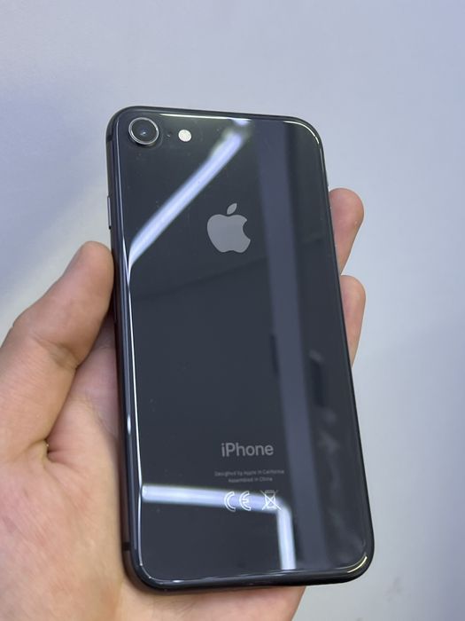 Срочно продам Айфон 8