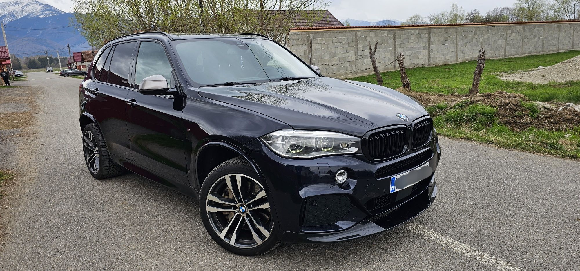 Bmw x5 3.0diesel M50D 380cp bătaie la motor