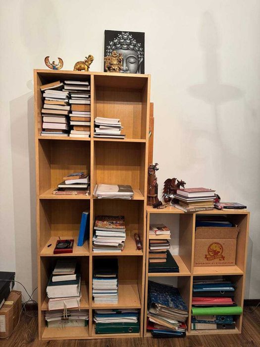 полки для сувениров, посуды , книг