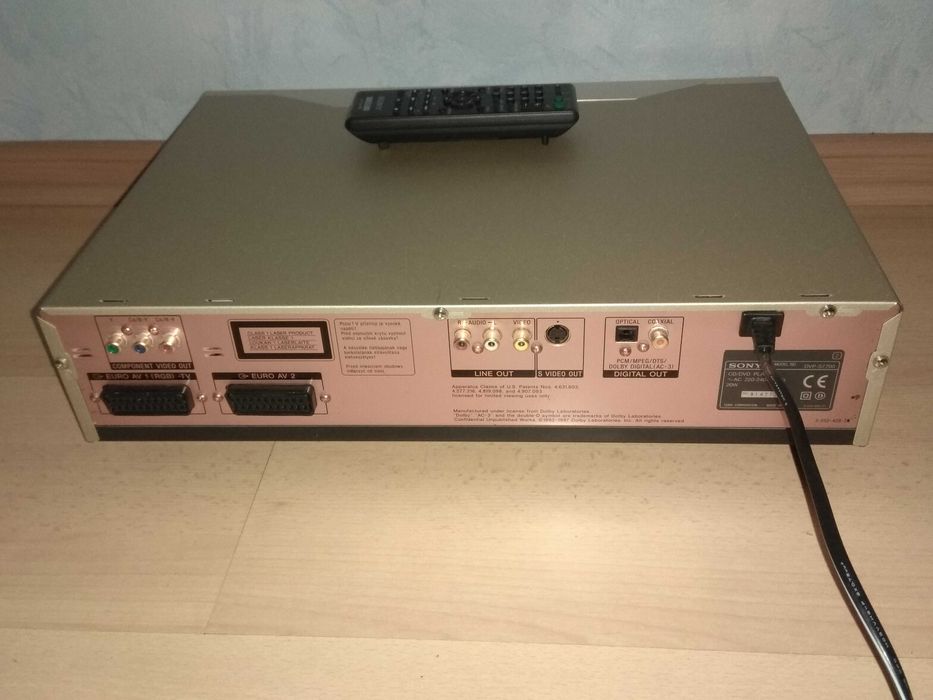 Висок клас DVD/CD плейър Sony DVP-S7700